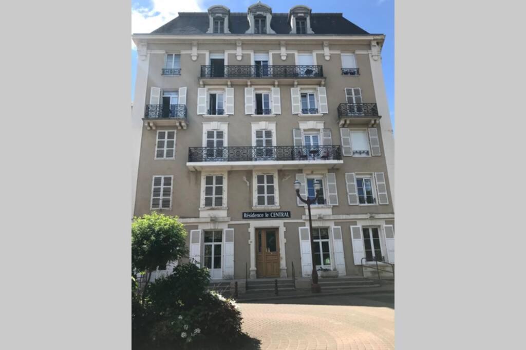 Vittel, Appt 55 M2, En Face Du Parc Thermal المظهر الخارجي الصورة